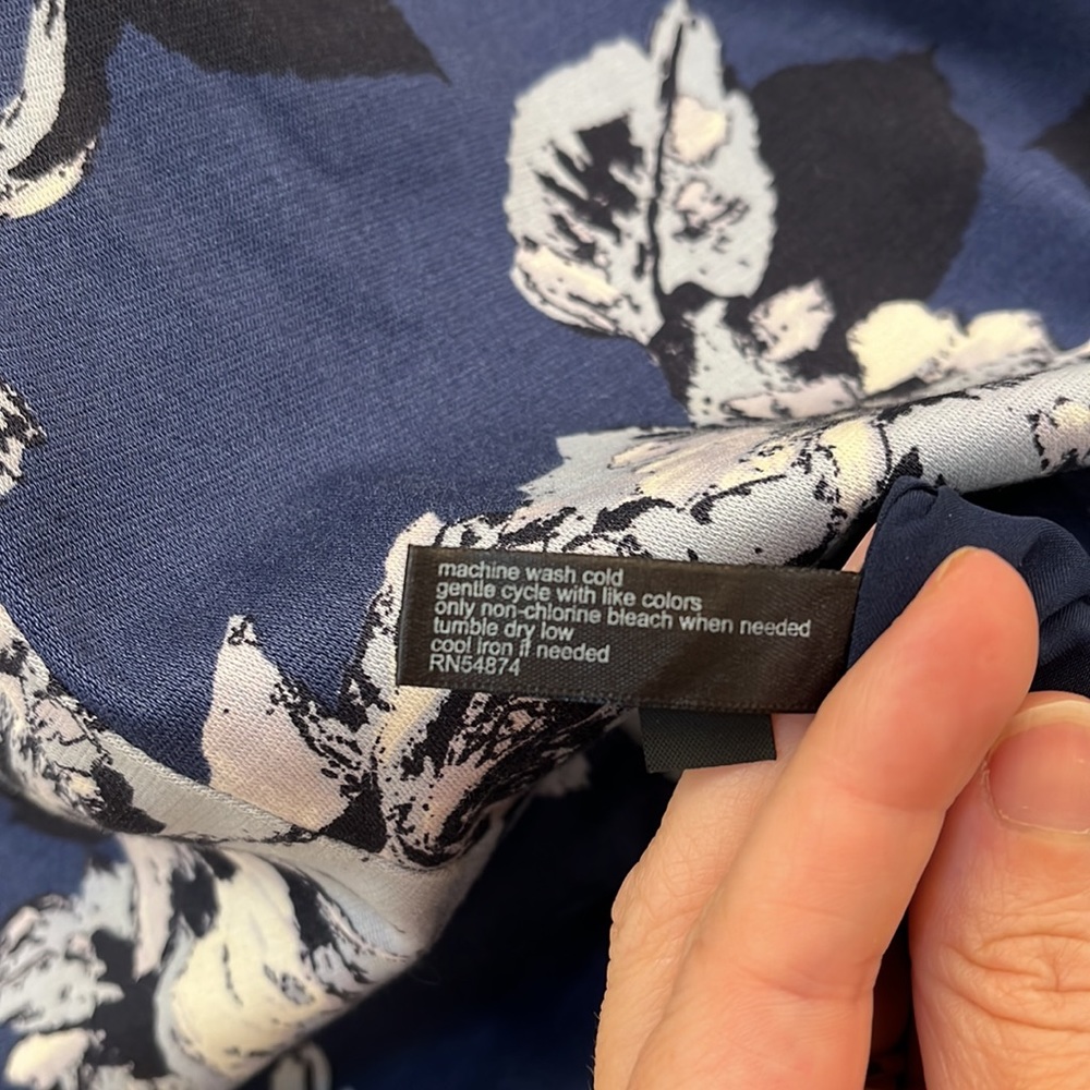The Limited Floral Pencil Skirt Women’s Size 12 Navy Blue Cotton Stretch Lined - Picture 8 of 9